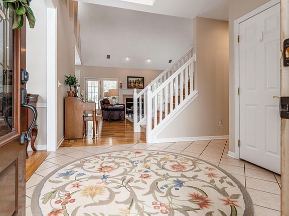 5th image of 7487 Balfoure Cir