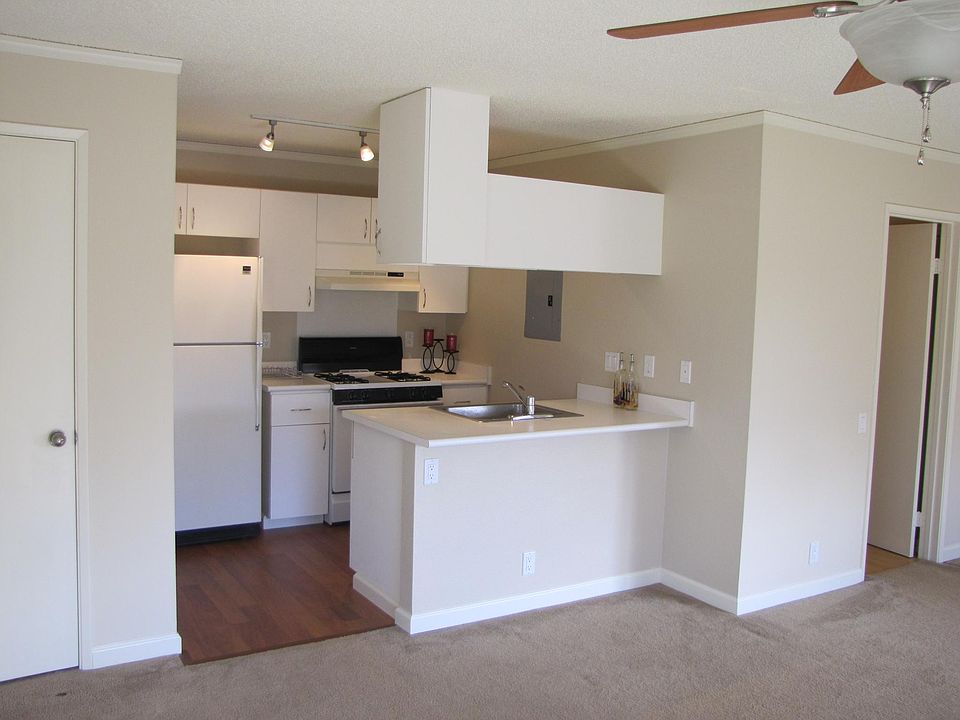 2nd image of 91-1014 Mikohu St #V
