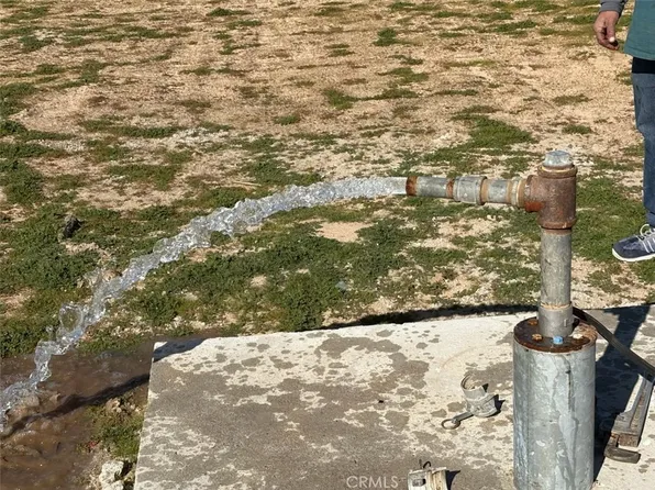 39025 Hervey Rd, Hinkley, CA 92347