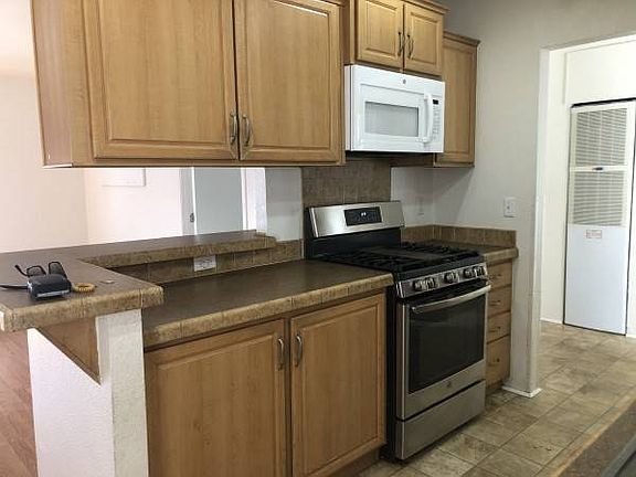 4th image of 121 Orange Ave Space 102
