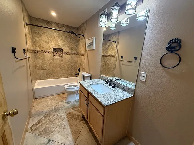 140 Wildernest Ct #102 — Photo 11