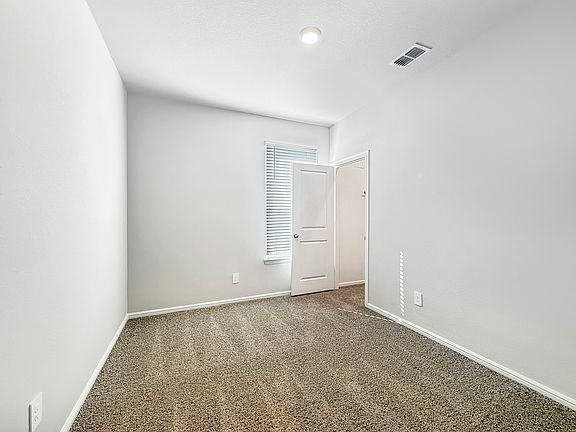 4th image of 8473 Big Apple Dr
