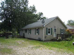 1371 E Valley Rd, Adrian, MI 49221
