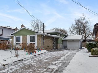 16 Appleford Rd, Saint Catharines, ON L2P3M3