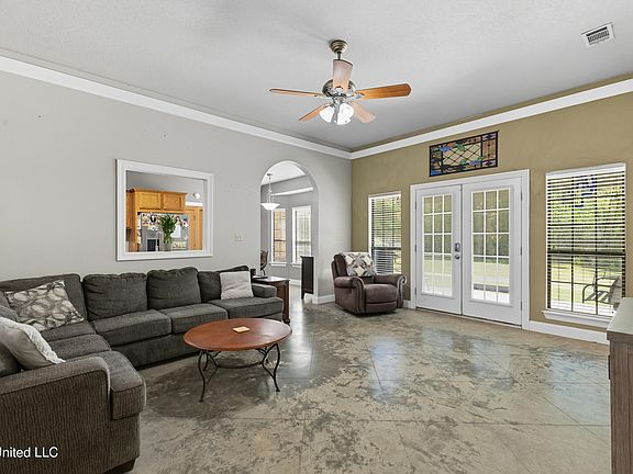 5th image of 51 Nobles Rd