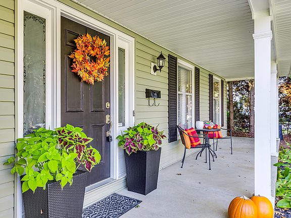 Great curb appeal