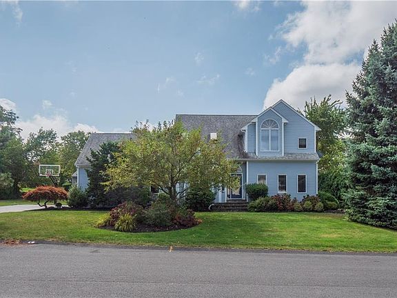 3rd image of 24 Dolly Dr