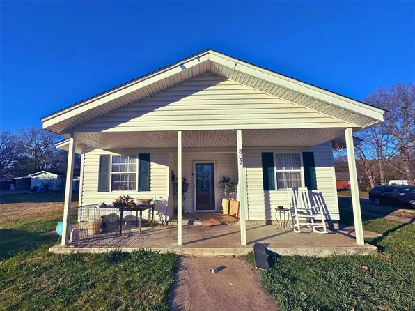 802 W Gentry St, Henryetta, OK 74437