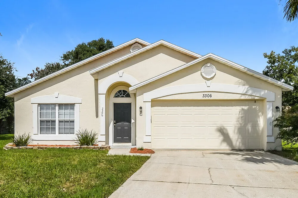 3 bed, 2.0 bath, 1740 sqft, $2,350 — Photo 1