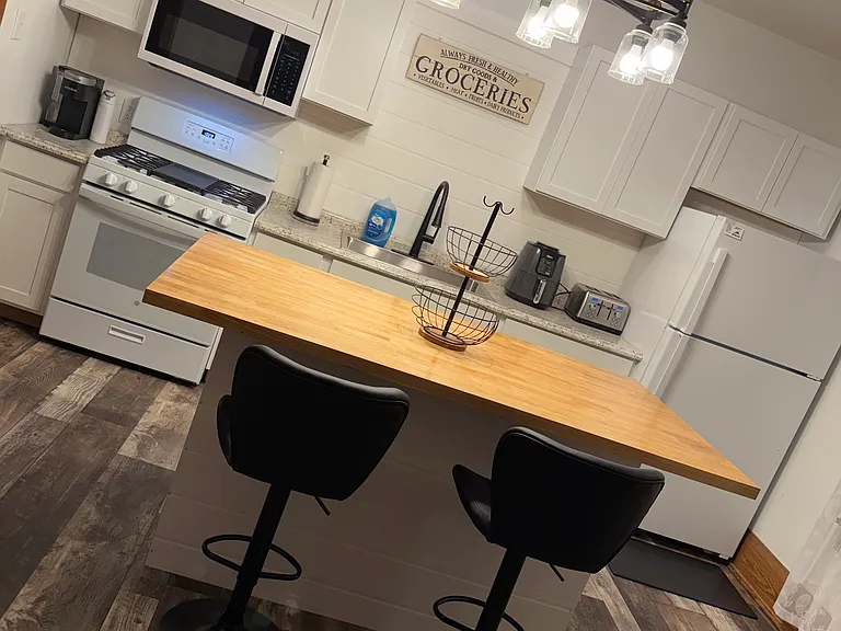 573 Bedford St #1 — Photo 5