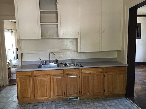 2nd image of 8 Conkey Ave APT 1