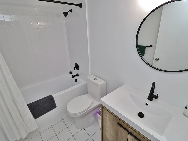35 Holland Ave #302 — Photo 18