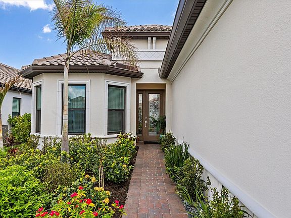 3rd image of 9959 SW Cloister Drive