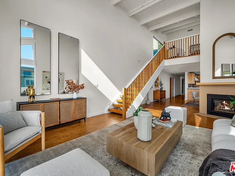 4 Lighthouse St #13 — Photo 4