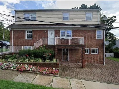 395 Coolidge Ave Photo 1