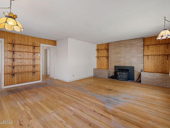 4th image of 755 Balzar Cir