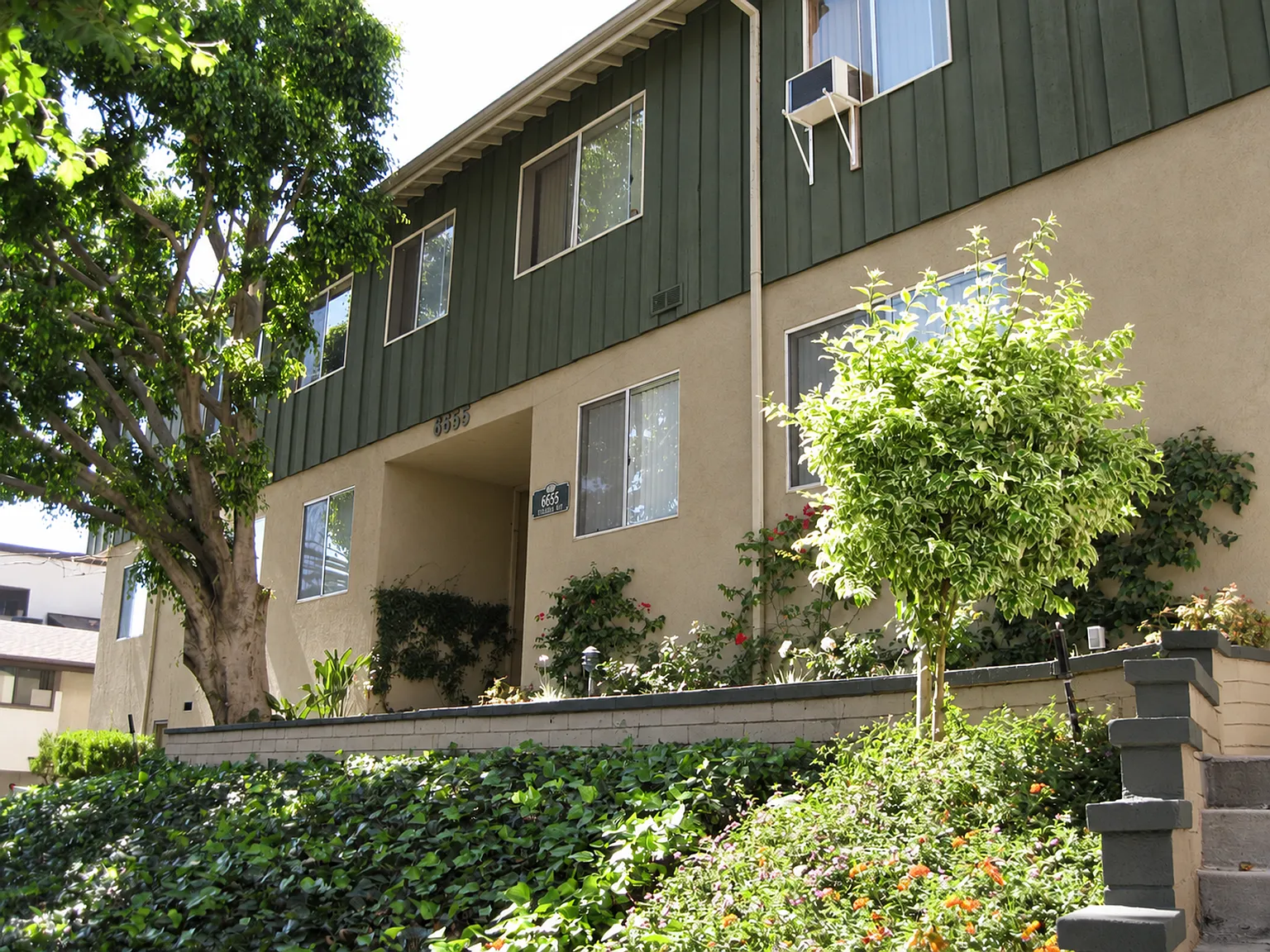 Franklin Apts - Hollywood Franklin Properties, LTD — Photo 2