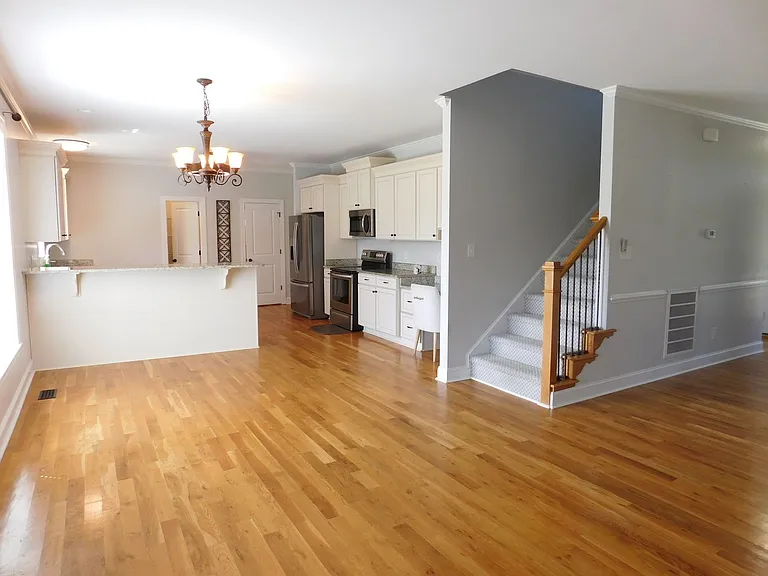101 Staffordshire Dr — Photo 9