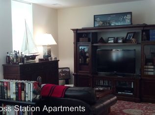 322 4th St SE APT 2, Charlottesville, VA 22902