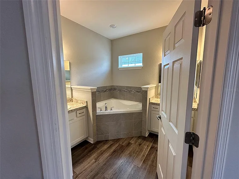 544 Gadsden Ln — Photo 22