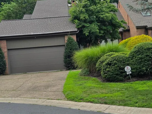 122 Downs Dr, Wilmington, DE 19807
