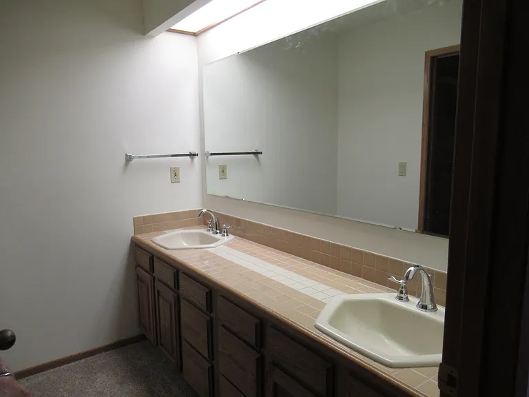 2411 Skyline Way #107 — Photo 16