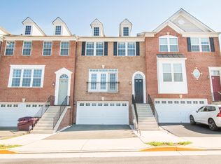 6202 Royal Crest Ln, Alexandria, VA 22310