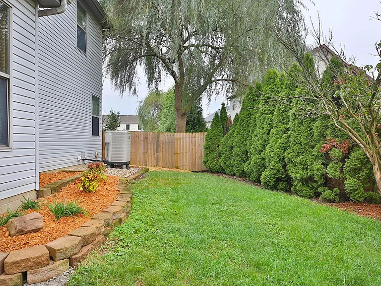 7567 Ladywell Ct — Photo 4