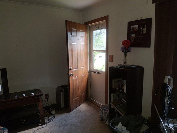 5th image of 4115 4th Ave E