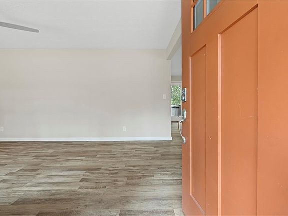 4th image of 33 Smyrna Powder Springs Rd SW