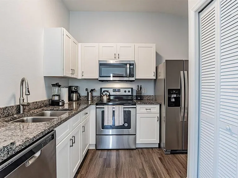 2788 Club Cortile Cir #B — Photo 11