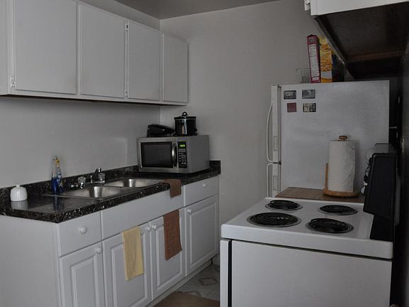 4th image of 5726 N Winthrop Ave APT 305