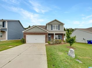 1043 Flyway View Ln, Alabaster, AL 35007