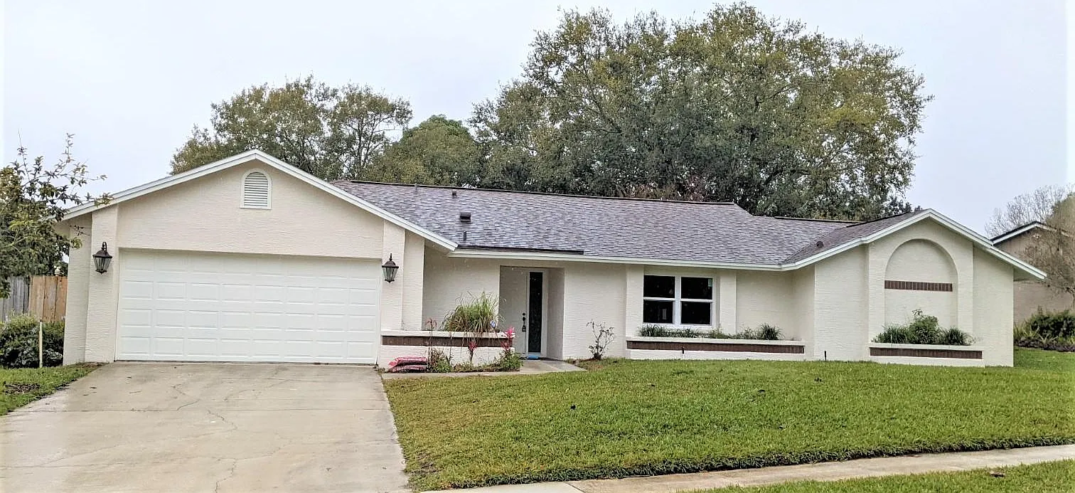 4 bed, 2.5 bath, 2106 sqft, $3,100 — Photo 1
