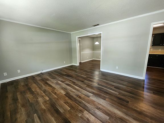 3rd image of 1336 Whitfield Park Dr
