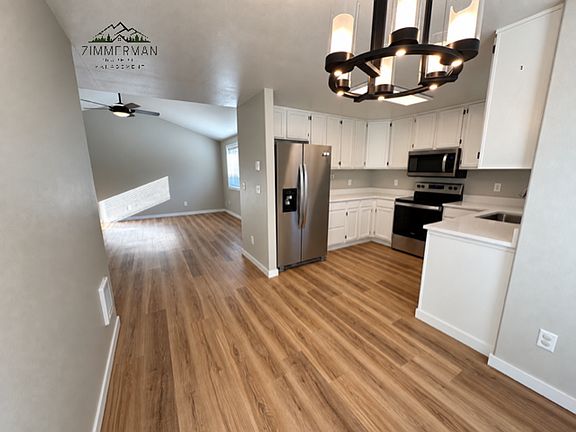 4th image of 7016 Camellia St