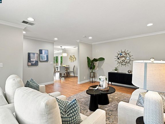 3rd image of 22 Haven Pl