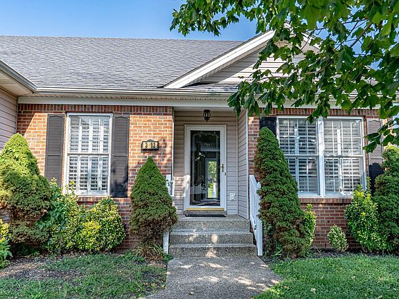2nd image of 3012 Squire Cir