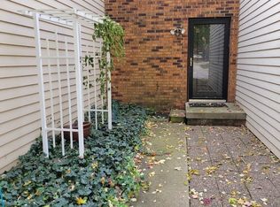 1550 Hunt Dr APT D, Normal, IL 61761