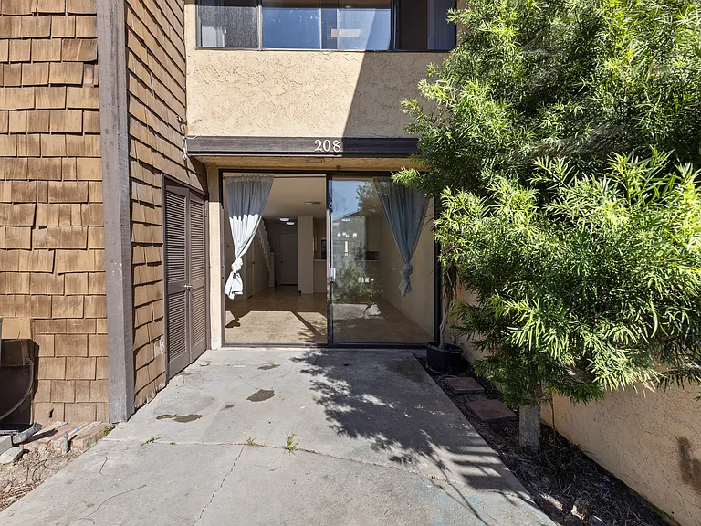 12750 Centralia St #208 — Photo 41