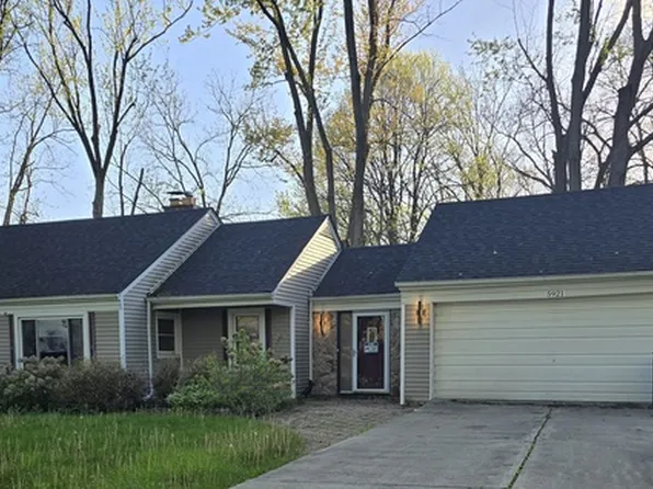 5921 Houghten Dr, Troy, MI 48098