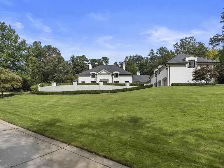 997 Davis Dr — Photo 7