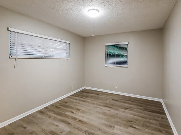12695 Westport Cir — Photo 14