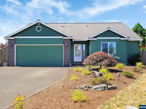 190 S 8th St, Jefferson, OR 97352