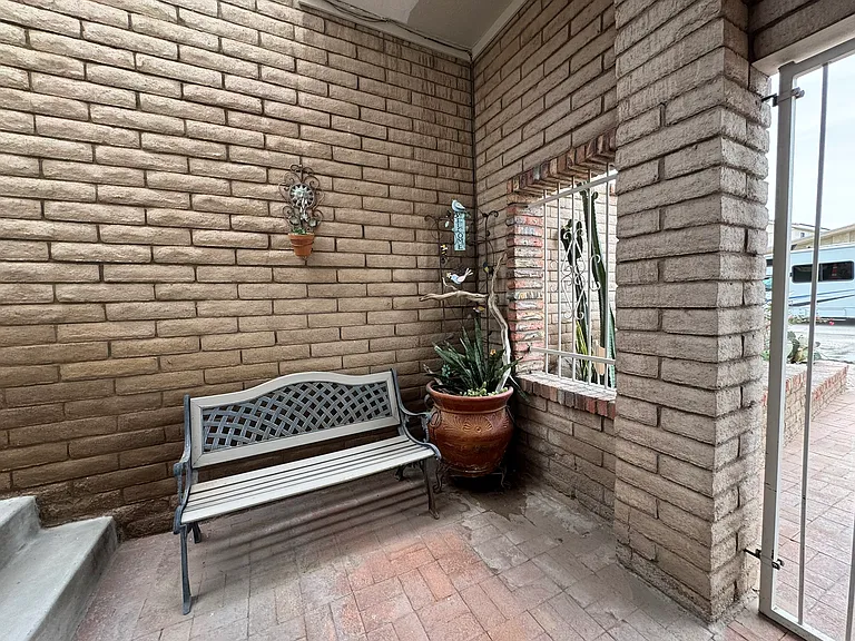 1464 Riverfront Dr — Photo 8