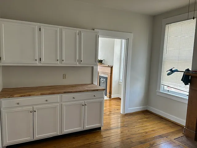 137 W 9th St #2 — Photo 9