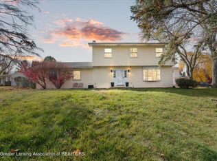 5201 Greenbriar Rd, Lansing, MI 48917