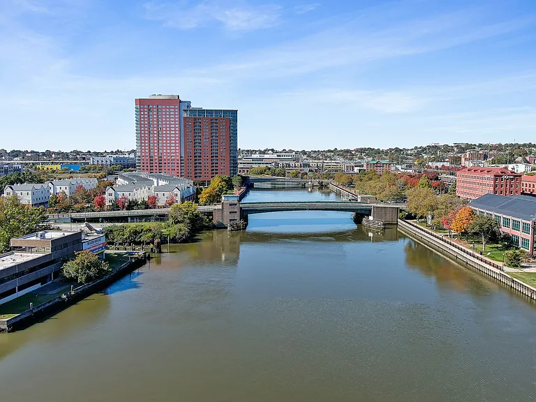 River House Apartments — Photo 47
