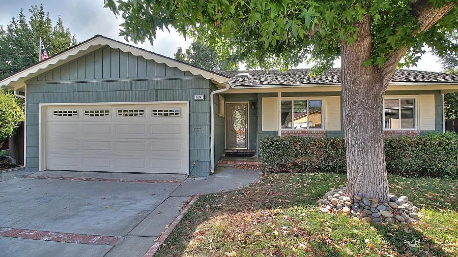 1st image of 634 Derby Ct