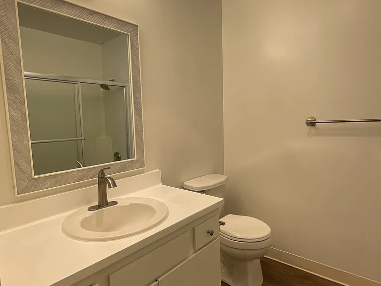 390 S Sunnyvale Ave #6 — Photo 5